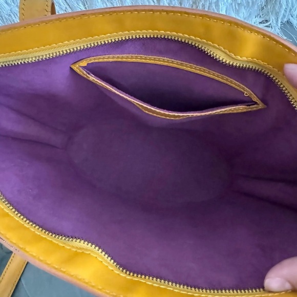 Louis Vuitton ST Jacques - Picture 2 of 5